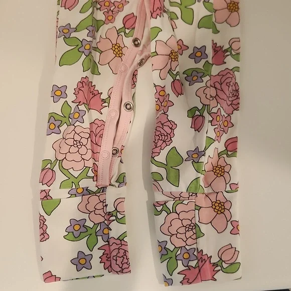 Monica + Andy Baby Pajamas Set - Picture 4 of 7